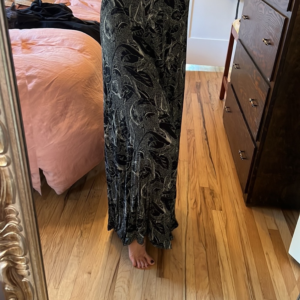 Black floral maxi dress - Picture 2 of 3